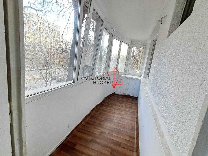 Colentina apartament et. 2/10 in bloc stradal, zona verde