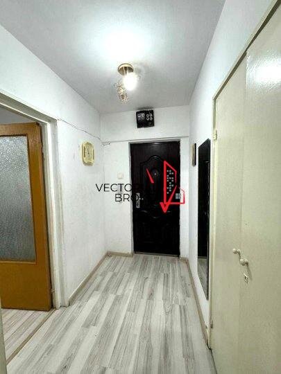 Colentina apartament et. 2/10 in bloc stradal, zona verde