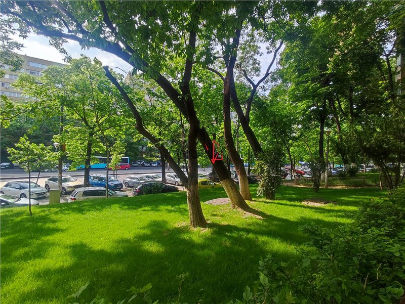 Colentina apartament et. 2/10 in bloc stradal, zona verde